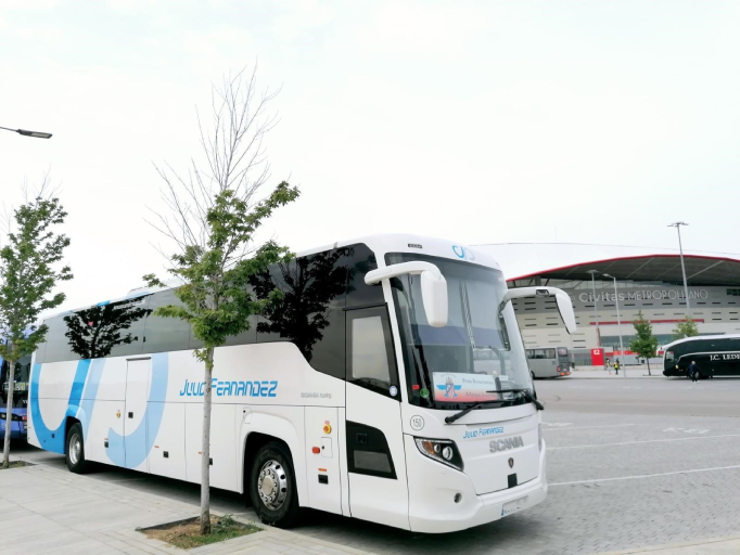 Autocares Julio Fernández - autobús para traslado a eventos deportivos